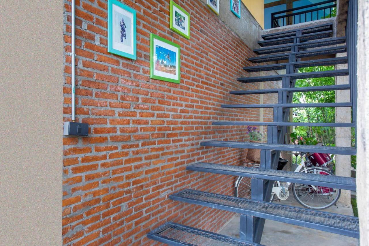 Hotel Oyo 1155 Bikers House And Enduro Tours Chiang Mai Exterior foto