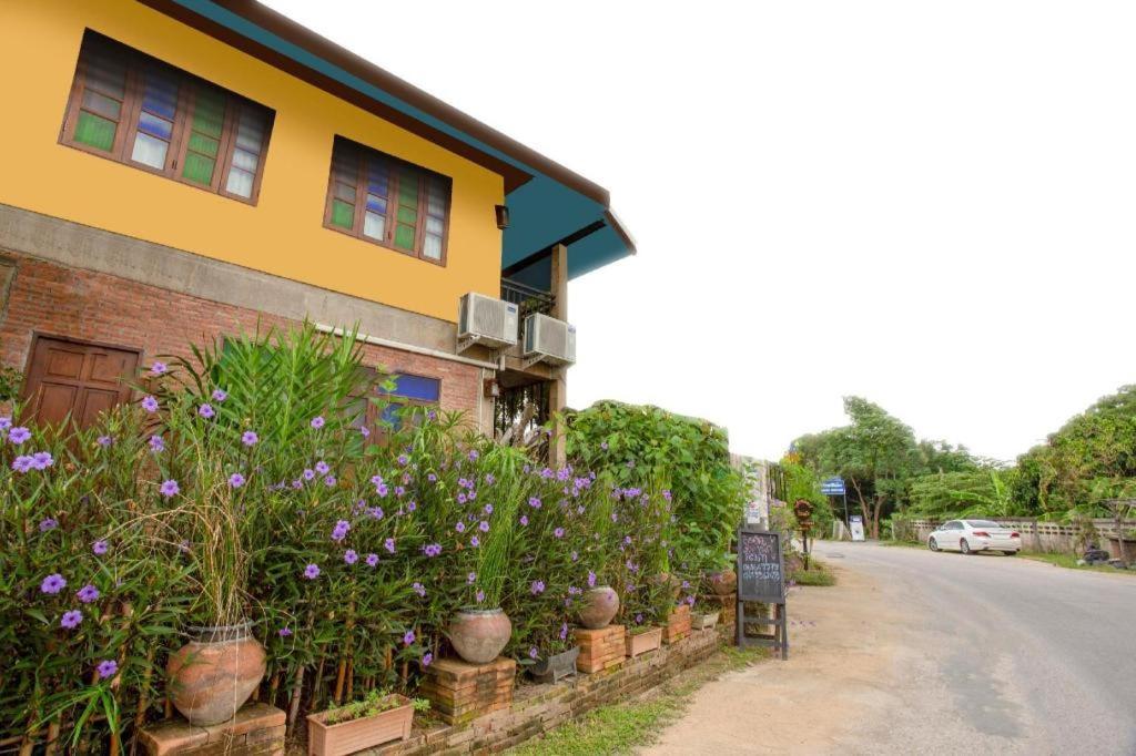 Hotel Oyo 1155 Bikers House And Enduro Tours Chiang Mai Exterior foto