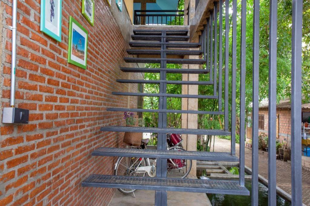 Hotel Oyo 1155 Bikers House And Enduro Tours Chiang Mai Exterior foto