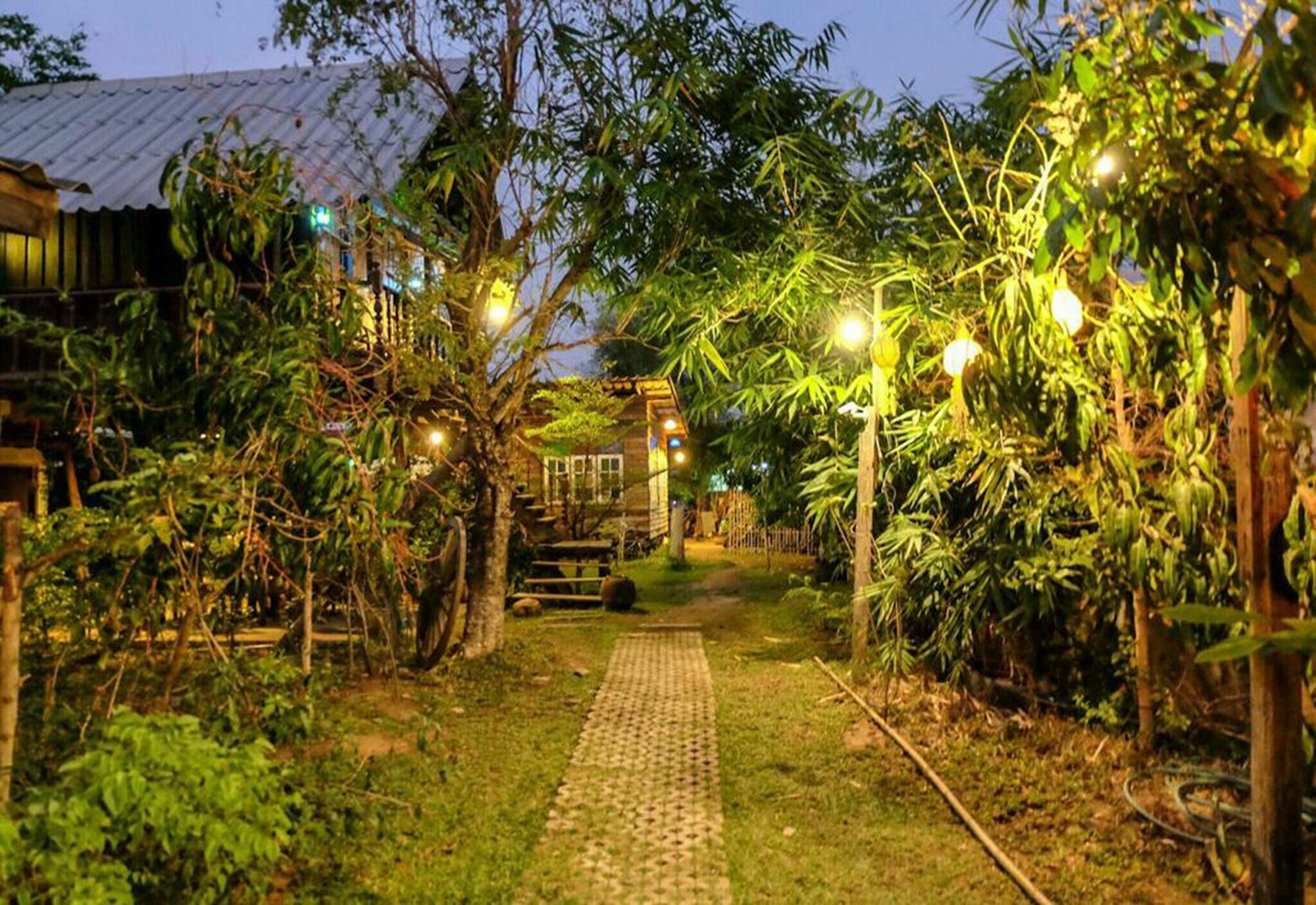 Hotel Oyo 1155 Bikers House And Enduro Tours Chiang Mai Exterior foto
